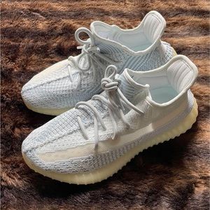 Yeezy Boost 350 V2 Cloud